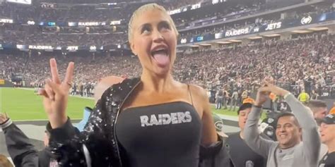 danii banks raiders game|OnlyFans Model KICKED OUT For Flashing Boobs At Raiders。